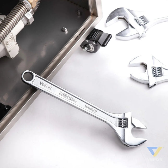Adjustable Spanner 15’’ Deli Tools EDL015A (silver) Wrenches