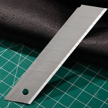 Cutter 25mm 10 pcs blade head Deli Tools EDL DP05 (silver) Cutting tools