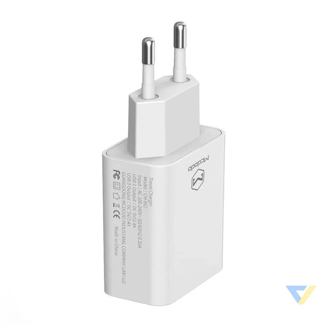 Dual USB charger Mcdodo CH 6720 (EU) Lightning 1m Travel set (white) mains chargers