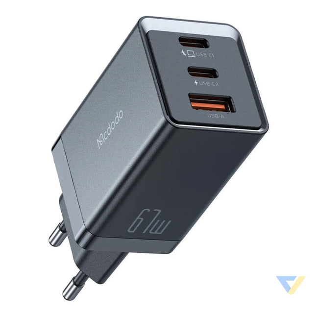 Mcdodo CH 1541 GaN wall charger 2x USB C 1x USB 67W (black) mains chargers
